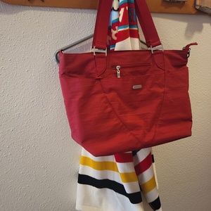 Baggallini travel tote, red